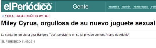 Una moza se toca con un cacharro