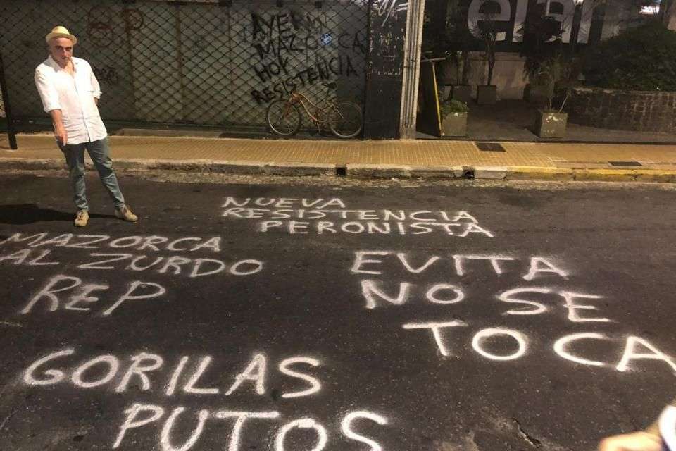 Amenazan al dibujante argentino Rep por su libro Amenazan al dibujante argentino Rep por su libro
