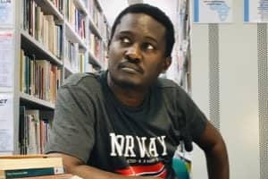 El dibujante Jimmy Spire Ssentongo, amenazado por una campaña en Internet contra la corrupción en Uganda