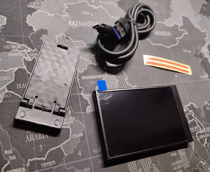 Turing、3.5インチのUSB接続IPSサブディスプレイ。テンプレートをゼロからデザインしよう 3